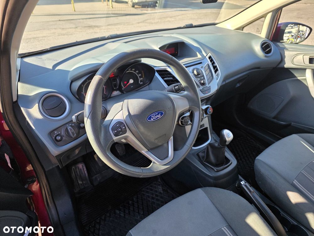 Ford Fiesta 1.25 Trend Edition - 6