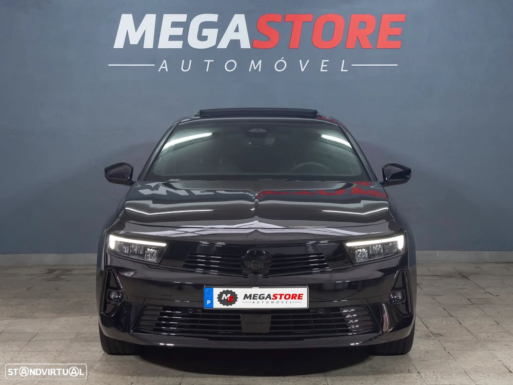 Opel Astra Sports Tourer 1.2 T GS - 2