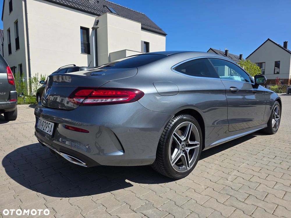 Mercedes-Benz Klasa C 200 4Matic 9G-TRONIC AMG Line - 1