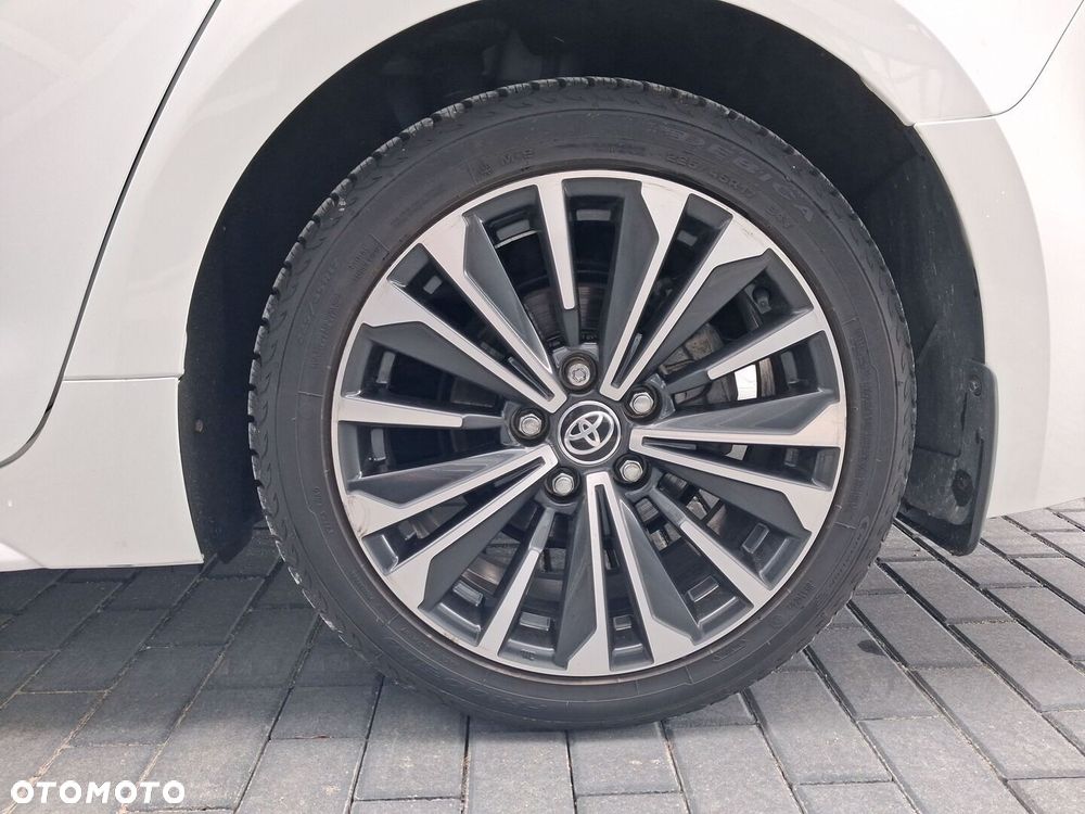 Toyota Corolla 1.8 Hybrid Style - 24