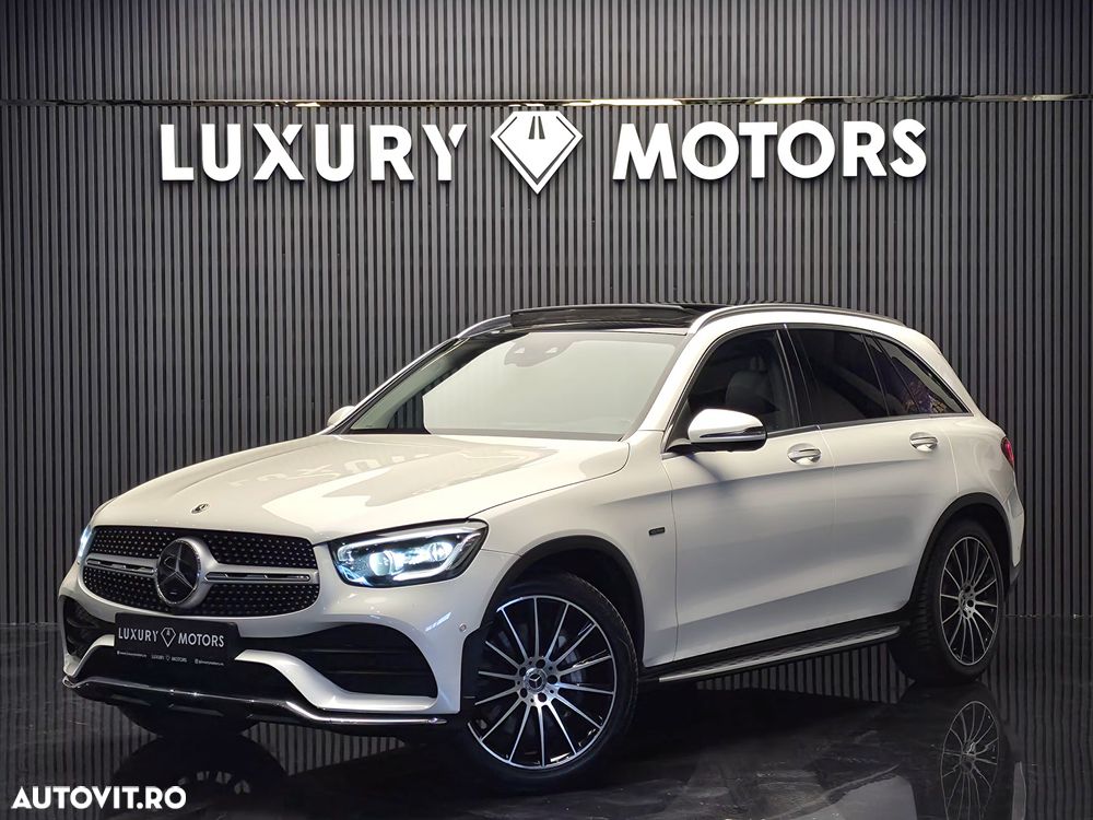 Mercedes-Benz GLC 300 e 4Matic 9G-TRONIC AMG Line Plus - 1