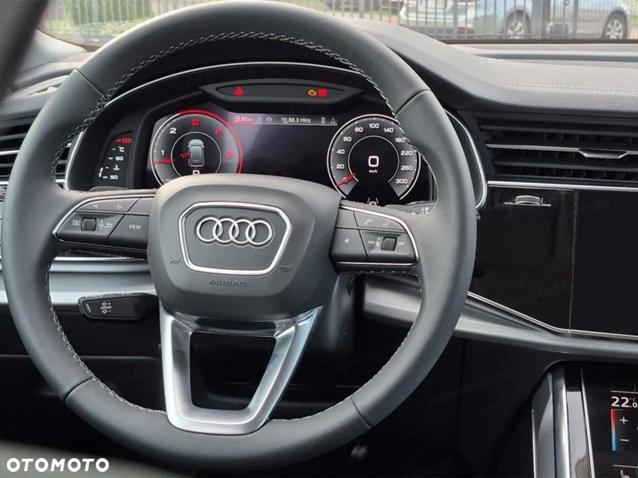Audi Q8 - 7