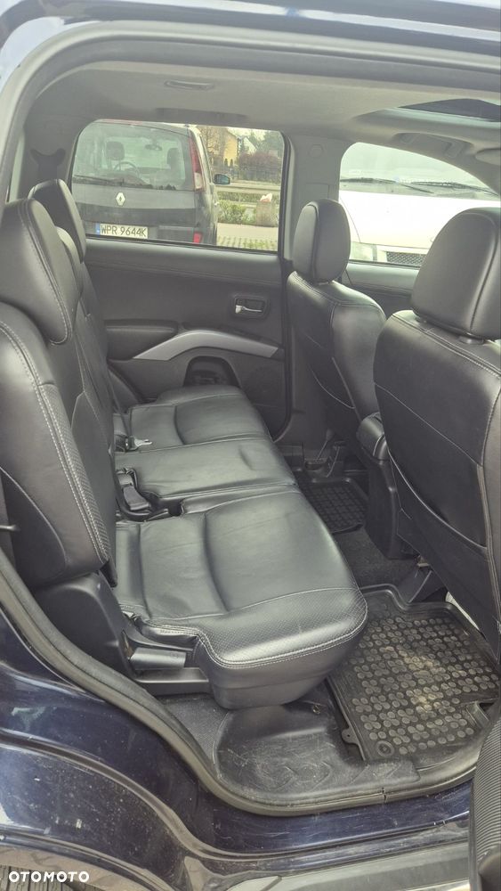 Mitsubishi Outlander 2.4 Instyle NAVI EU5 CVT - 8