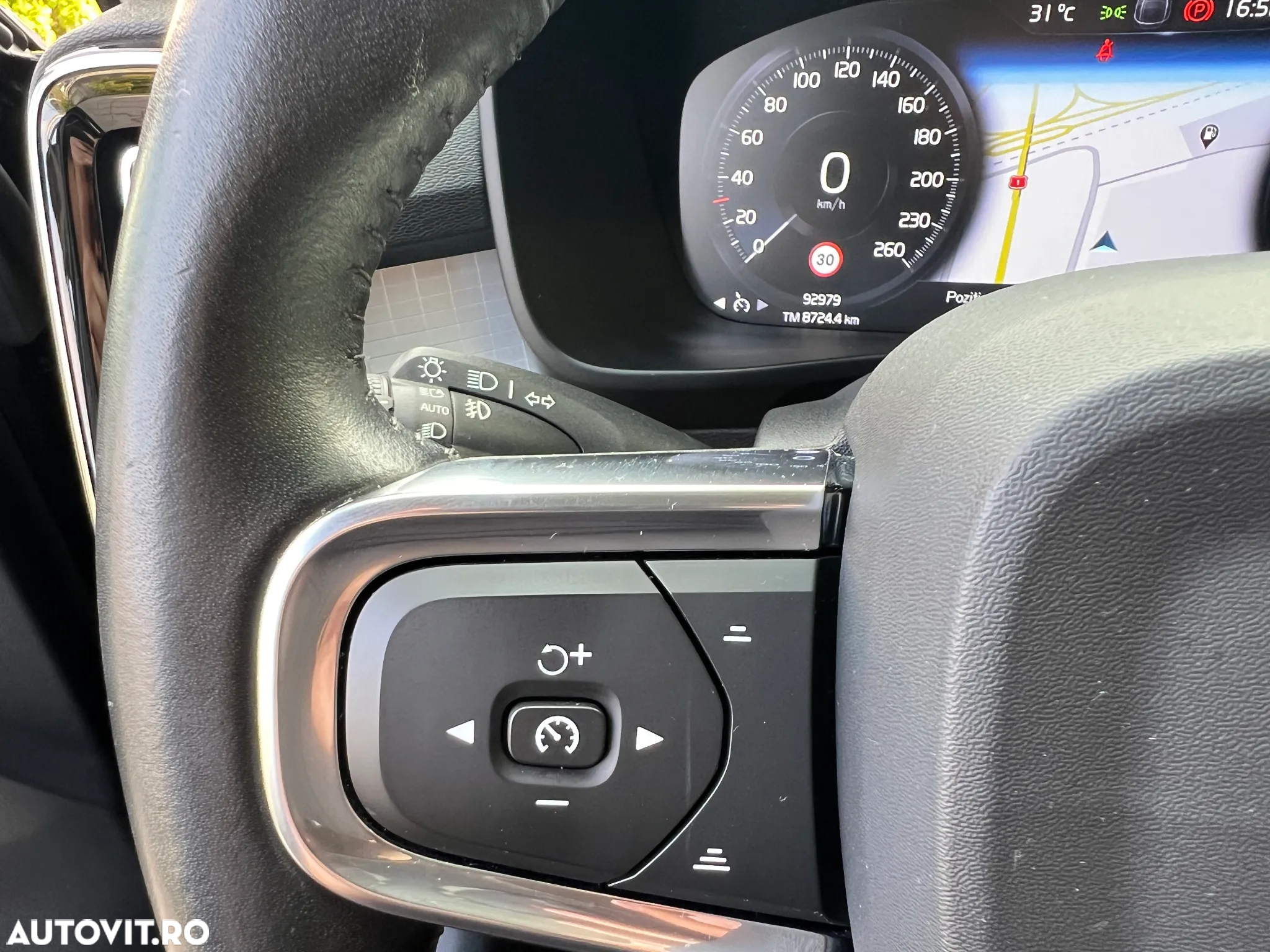 Volvo XC 40 D4 AWD Momentum - 23