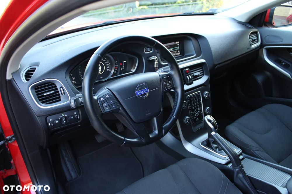 Volvo V40 D2 Momentum - 15