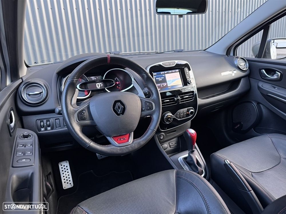 Renault Clio TCe 220 EDC R.S. Trophy - 23