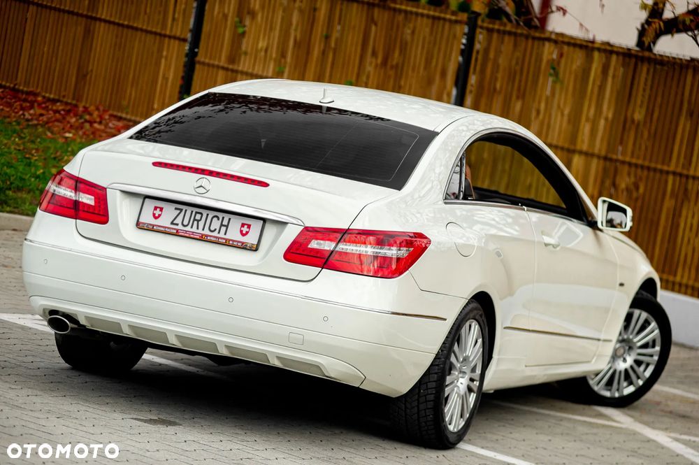 Mercedes-Benz Klasa E 250 BlueEFFICIENCY 7G-TRONIC Avantgarde - 18