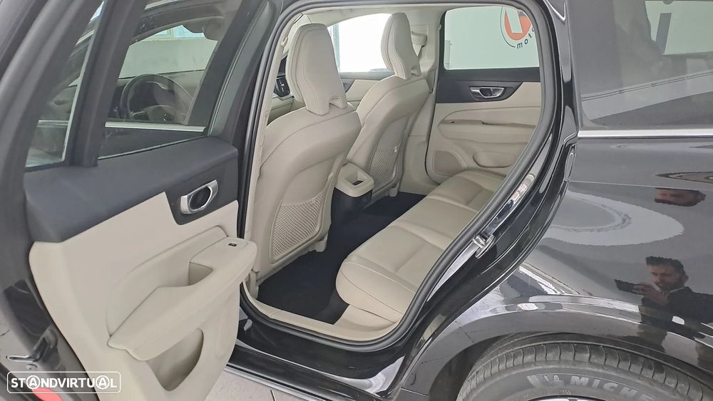 Volvo V60 2.0 B4 Momentum Plus Geartronic - 13