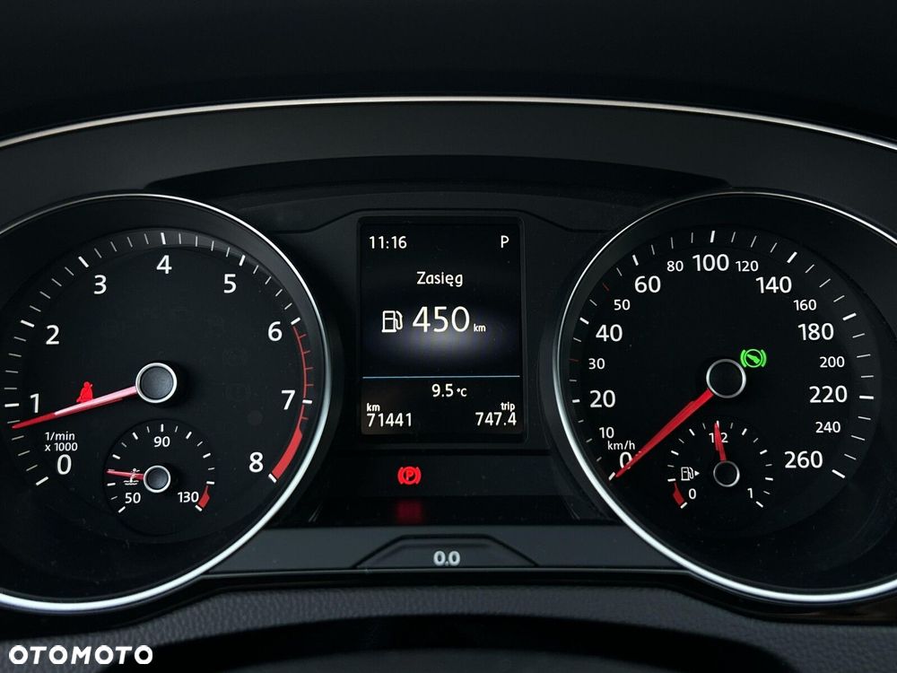 Volkswagen Passat Variant - 17