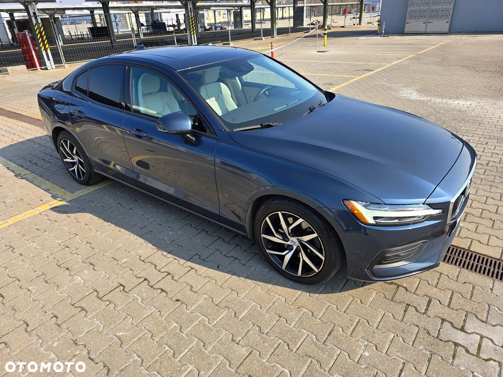 Volvo S60 T5 Momentum Pro - 4