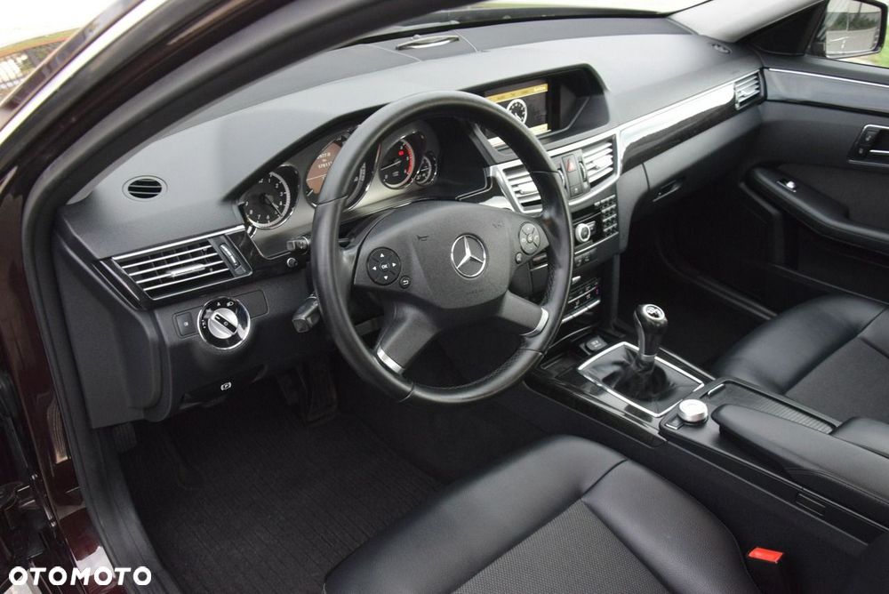 Mercedes-Benz Klasa E - 37