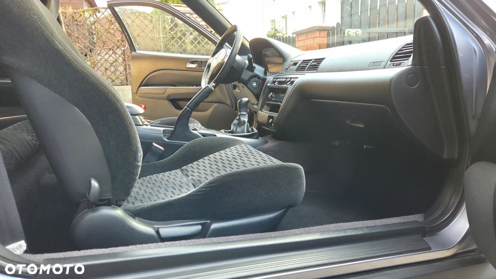 Honda Prelude 2.0i-16 - 17
