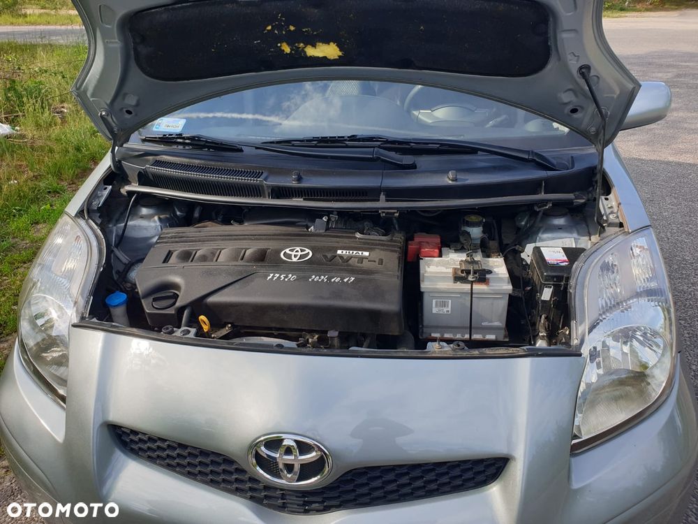 Toyota Yaris 1.33 Terra - 8