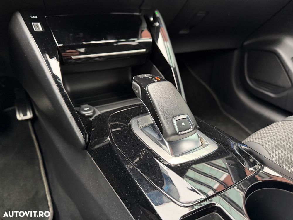 Peugeot 208 PureTech 130 EAT8 GT Pack - 24