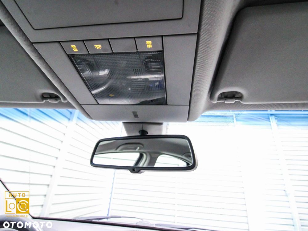 Opel Vectra 1.9 CDTI DPF Cosmo - 24