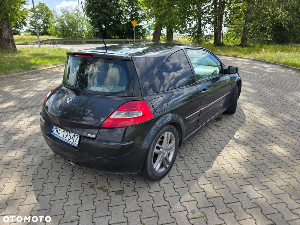Renault Megane 2.0 dCi GT - 7