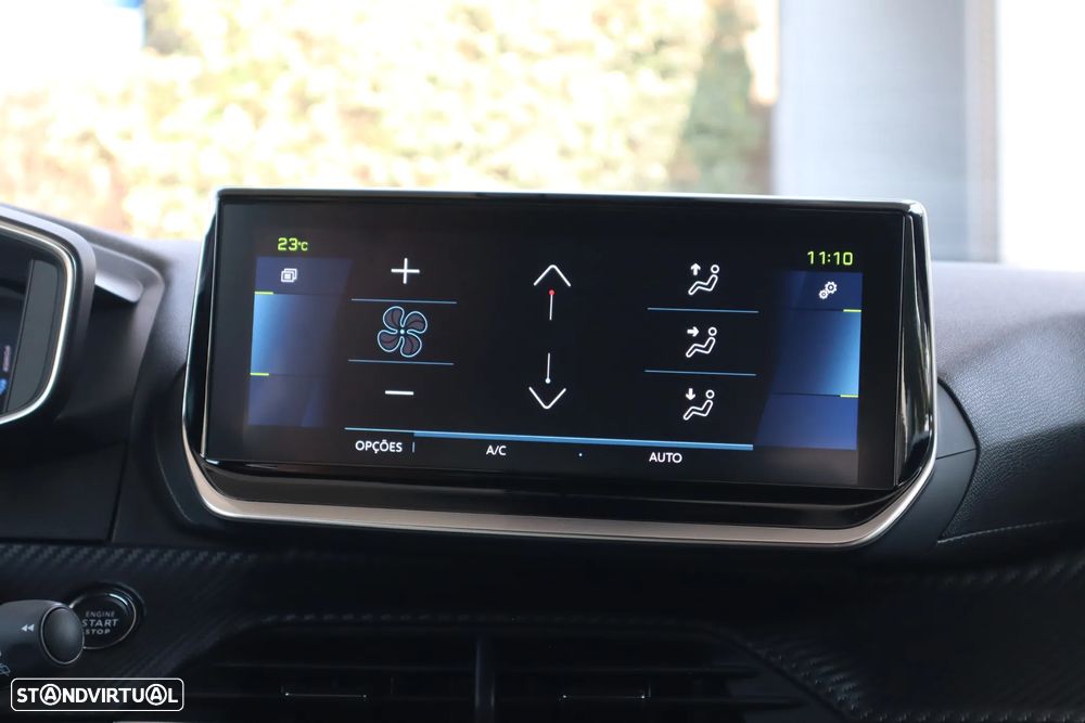 Peugeot e-2008 Allure - 41