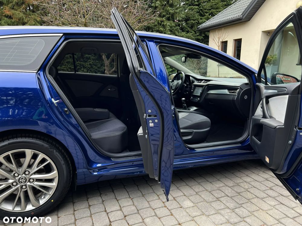 Toyota Avensis 1.6 Business Edition - 4