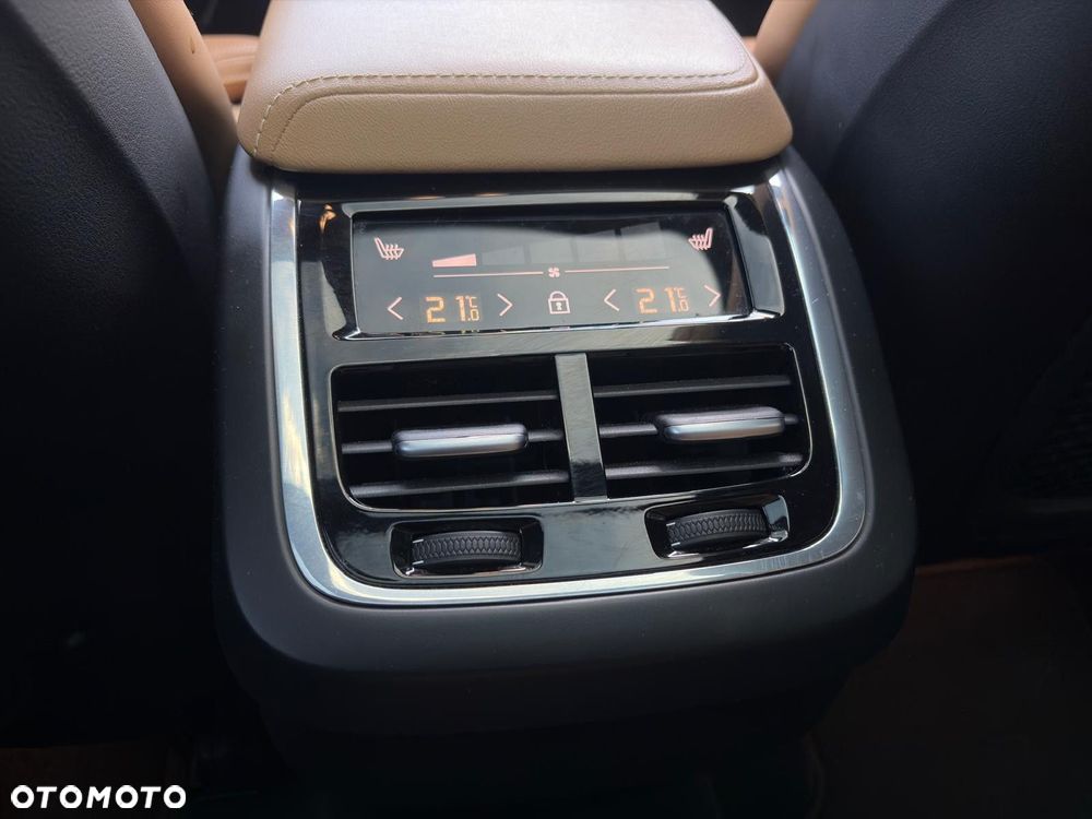 Volvo XC 60 - 33