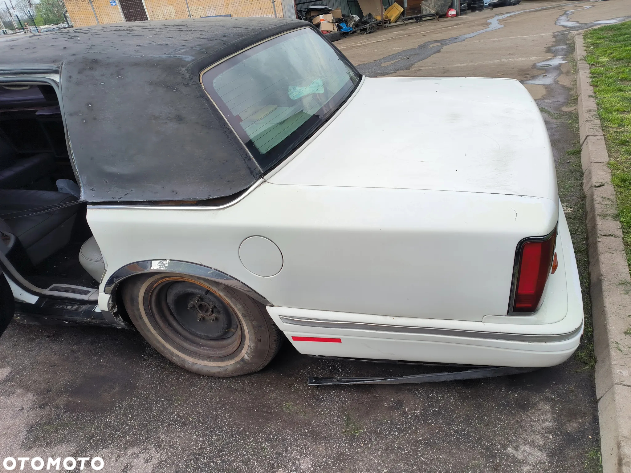 Części drzwi zderzak maska Lincoln Town Car II 89-97 4.8 V8 - 25