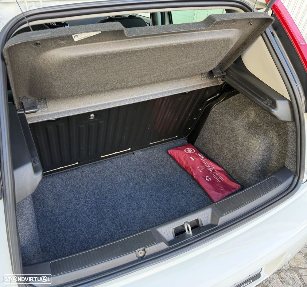 Fiat Punto 1.2 Lounge S&S - 25