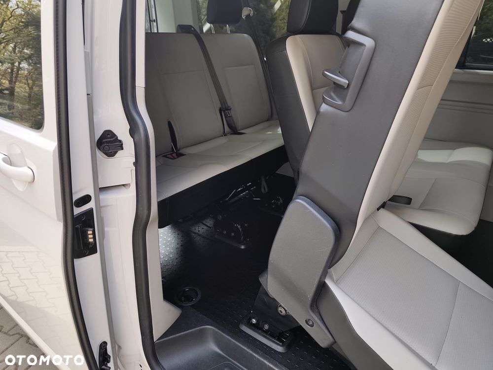 Volkswagen Caravelle 2.0 TDI L2 Comfortline - 9