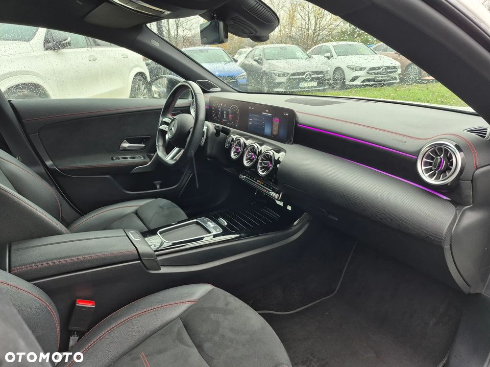 Mercedes-Benz CLA 200 AMG Line 7G-DCT - 28
