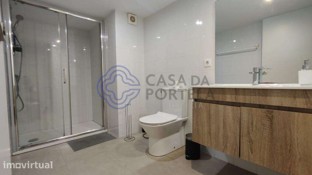 Loft para arrendamento a 200m da Praça dos Poveiros com licença para A - Grande imagem: 4/4