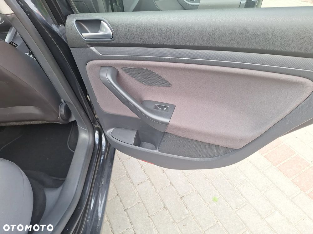 Volkswagen Golf 1.4 Tour Edition - 29