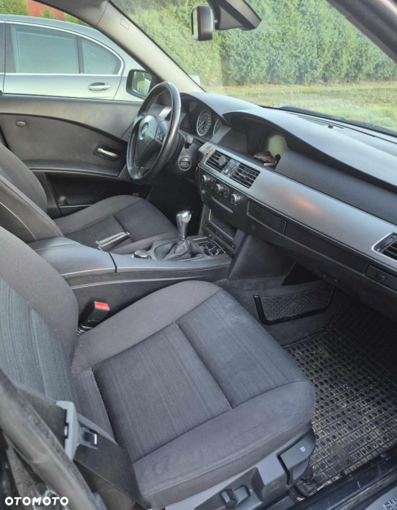 BMW Seria 5 520d - 22