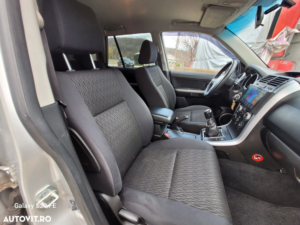 Suzuki Grand Vitara 1.9 DDIS Navi - 27