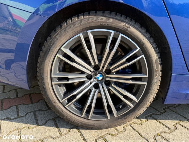 BMW Seria 3 330i M Sport sport - 11