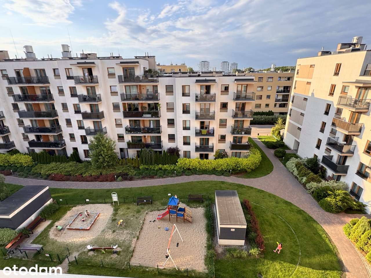 Jasne 2 pokoje 55 m² | klimatyzacja | 2 balkony | przy metrze i lesie