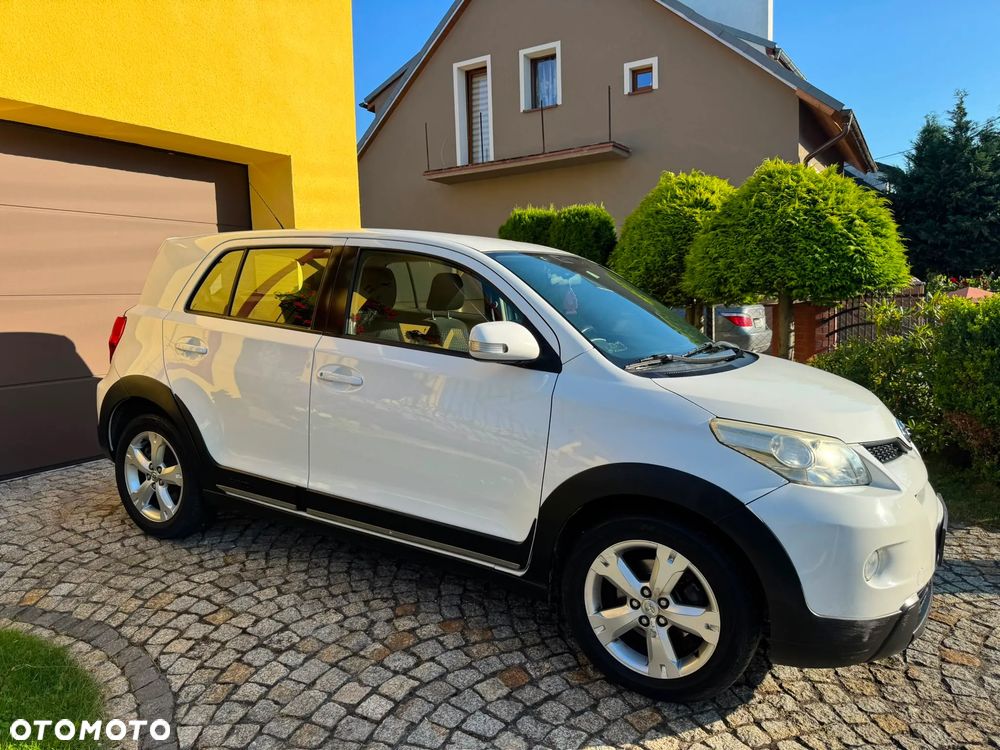 Toyota Urban Cruiser 1.4 D-4D Sol 4x4 - 3
