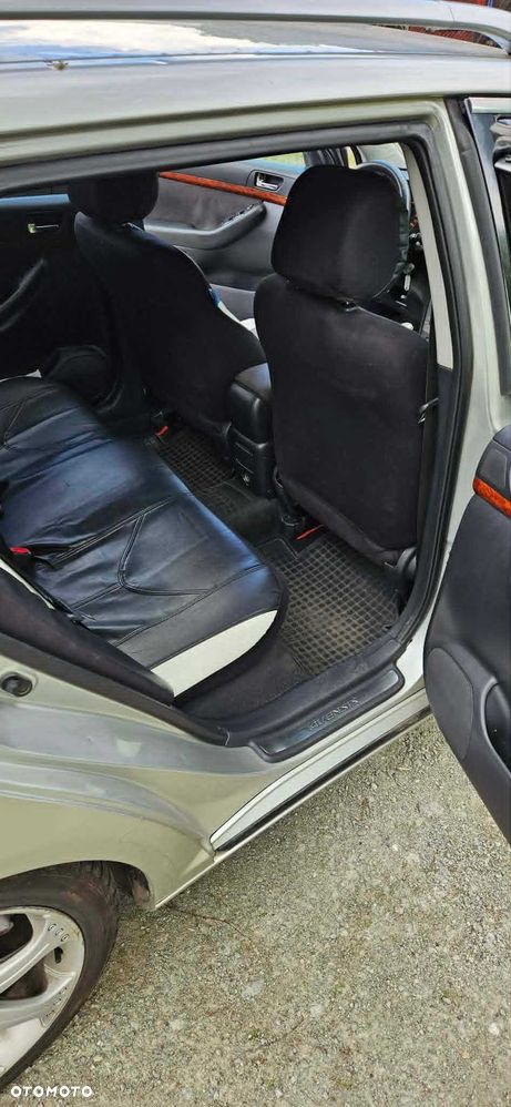 Toyota Avensis - 7