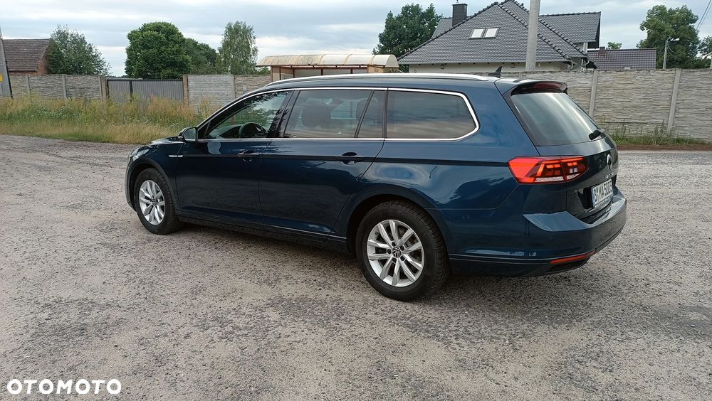 Volkswagen Passat Variant 2.0 TDI SCR DSG Business - 11