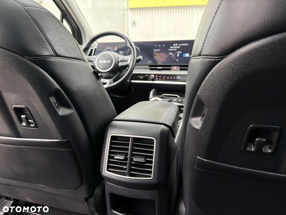 Kia Sportage 1.6 T-GDI HEV Business Line 4WD - 23