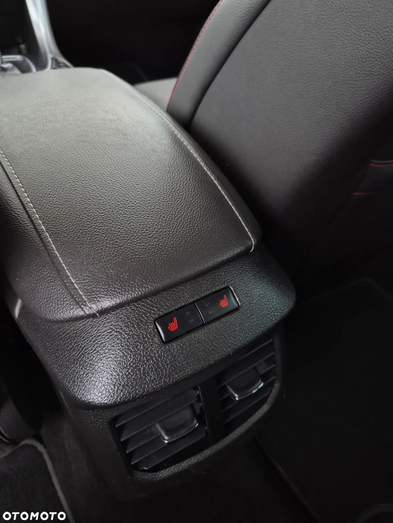 Ford Mondeo Turnier 2.0 TDCi Start-Stopp PowerShift-Aut ST-Line - 14