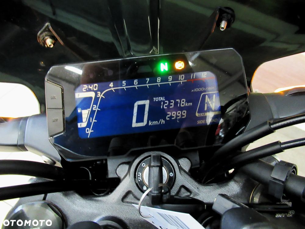 Honda CB - 8