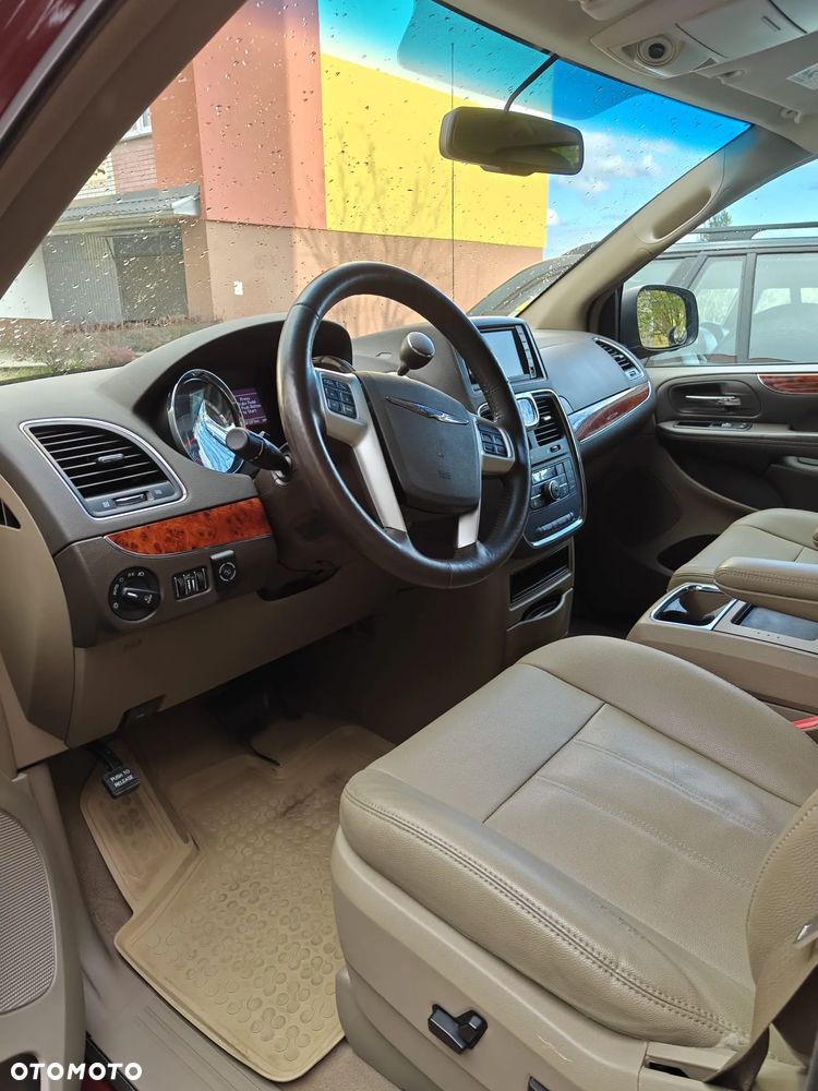 Chrysler Town & Country 3.6 Touring - 8