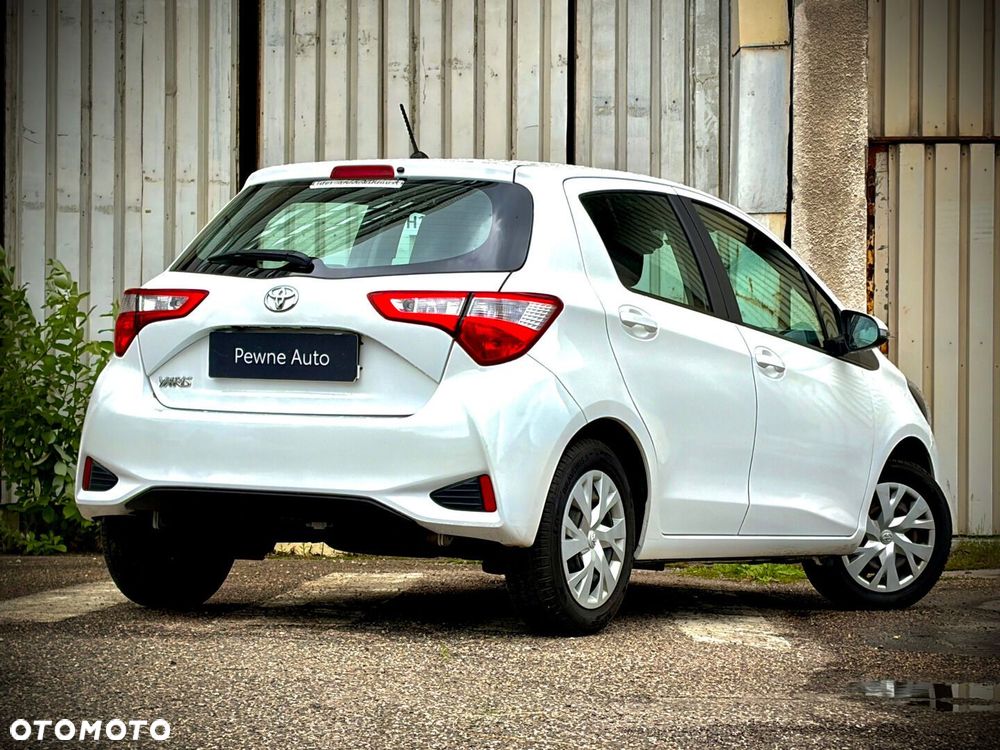 Toyota Yaris - 17