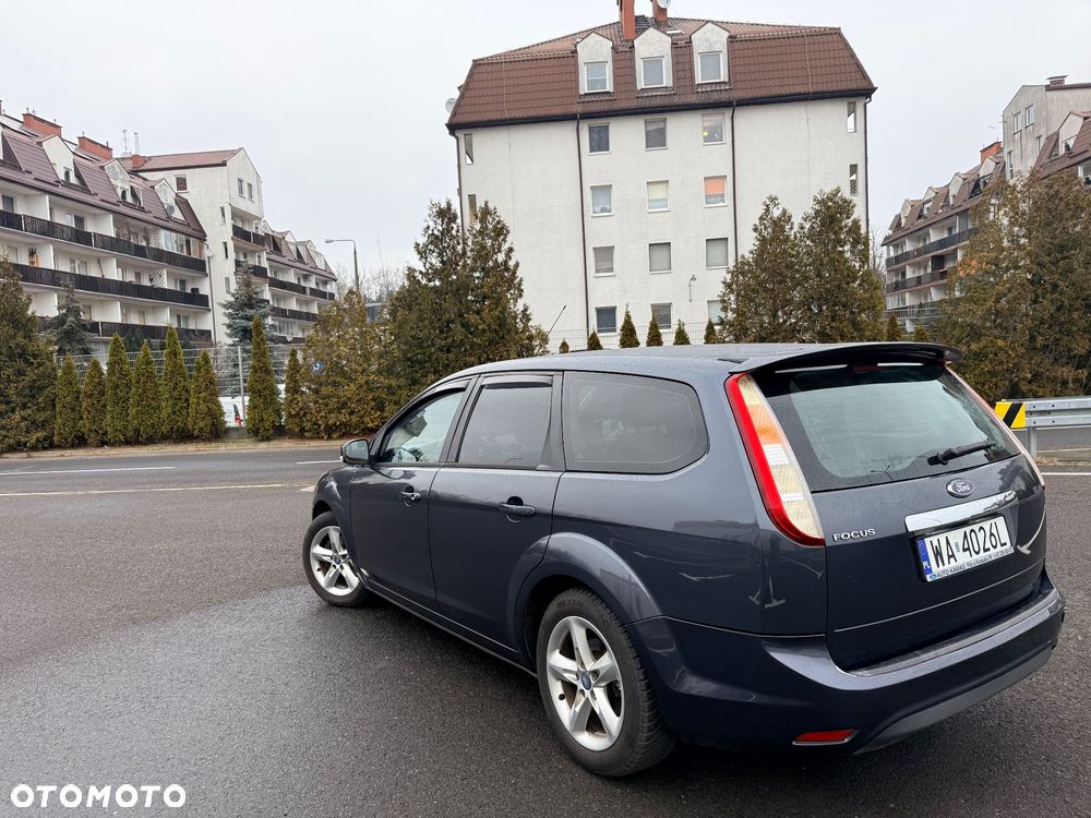 Ford Focus 1.6 Trend - 13