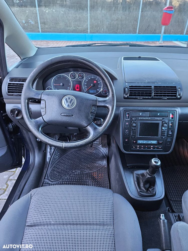 Volkswagen Sharan 1.9 TDI 4Motion Exclusive Edition II - 9