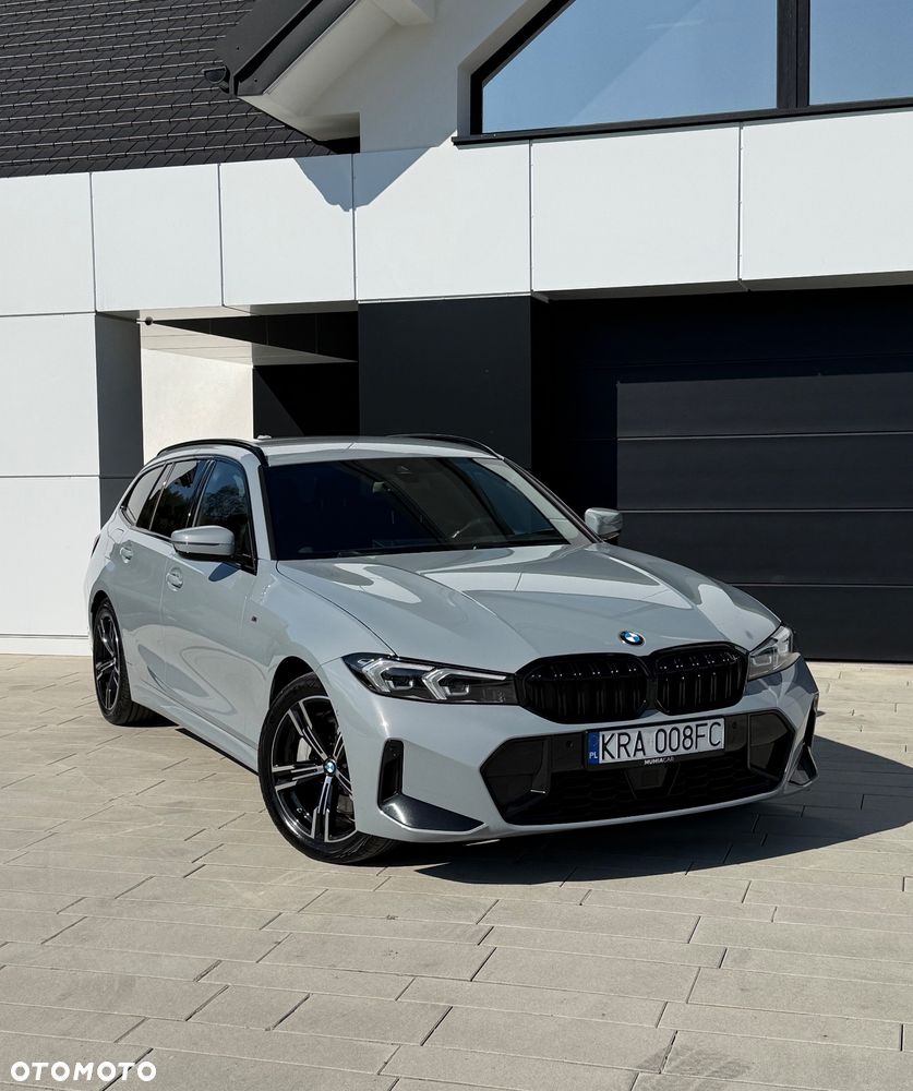BMW Seria 3 330i xDrive M Sport - 38