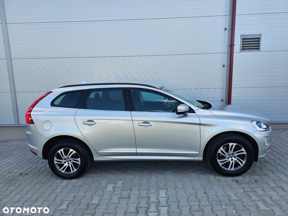 Volvo XC 60 D3 Momentum - 12