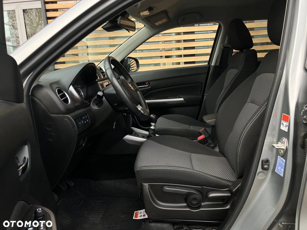 Suzuki Vitara 1.4 Boosterjet SHVS Premium 4WD - 32