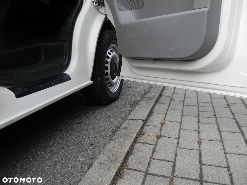 Volkswagen Transporter - 11