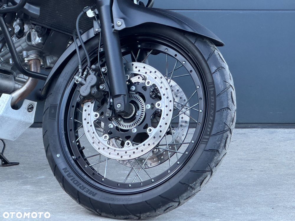 Suzuki V-STROM - 4