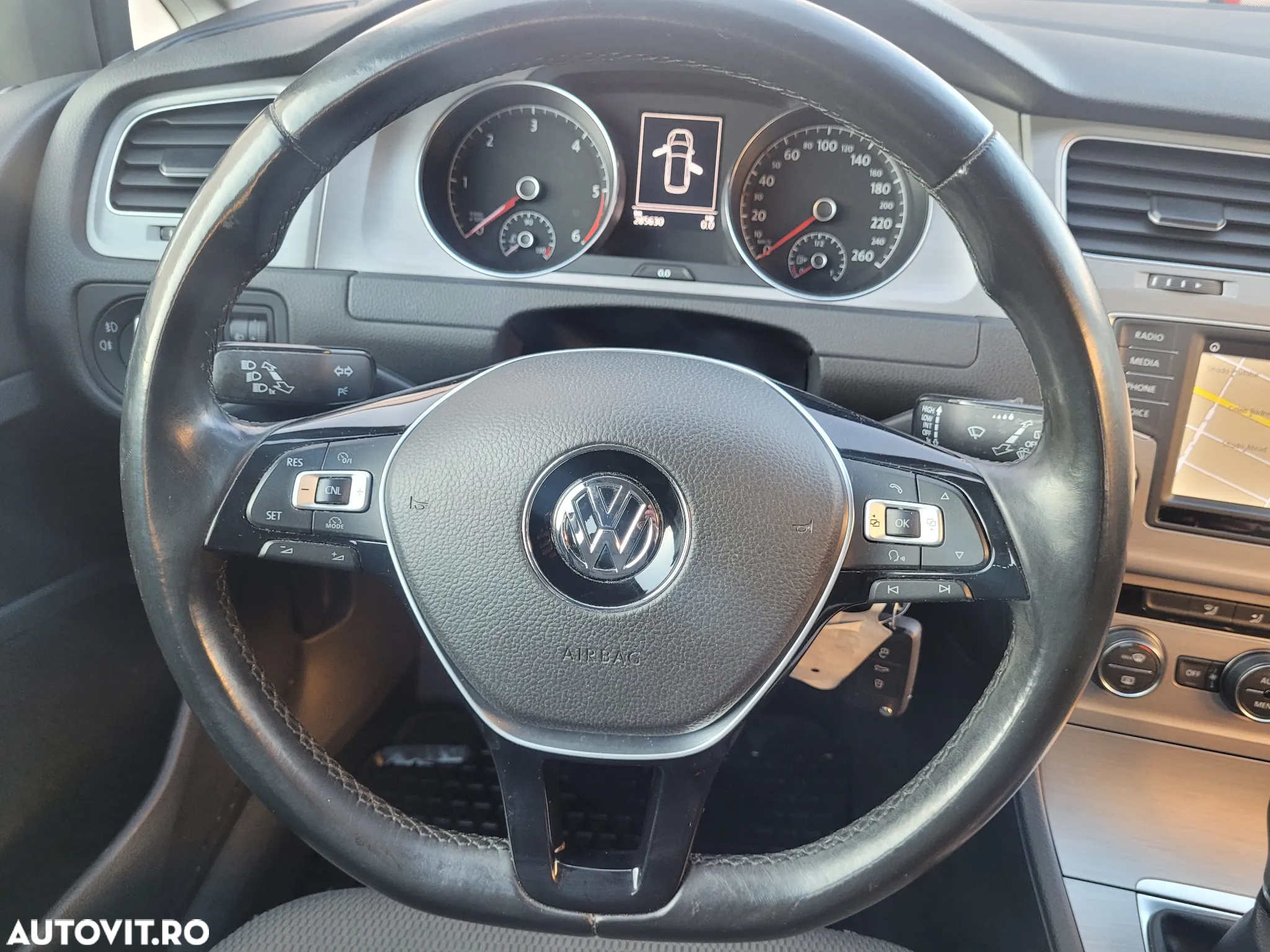 Volkswagen Golf Variant 1.6 TDI BlueMotion Technology Comfortline - 16