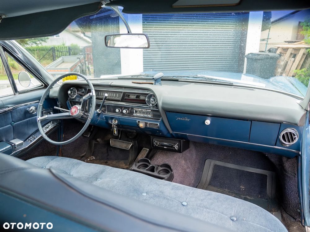 Cadillac Deville - 15